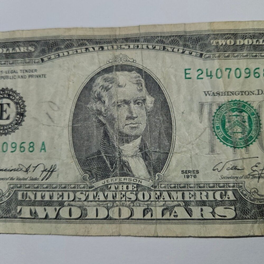 RARE 1976 Two Dollar Bill in Hard Sleeve - Circulated - (B380) - Picture 5 of 10